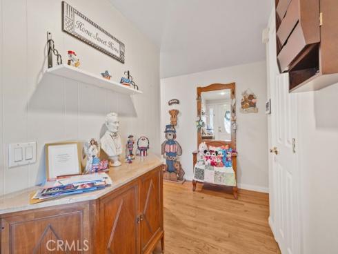 1144 El Camino Dr , Costa Mesa, CA
