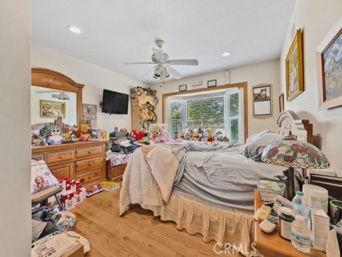 1144 El Camino Dr , Costa Mesa, CA