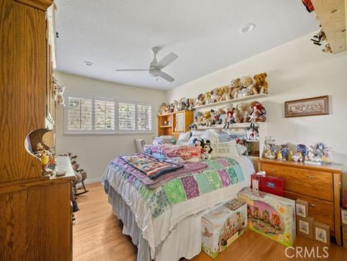 1144 El Camino Dr , Costa Mesa, CA