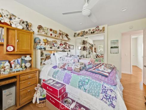 1144 El Camino Dr , Costa Mesa, CA
