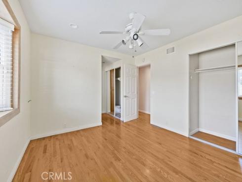 1144 El Camino Dr , Costa Mesa, CA