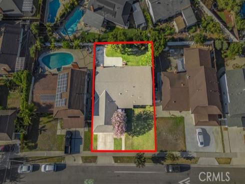 1144 El Camino Dr , Costa Mesa, CA