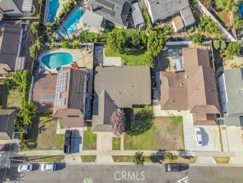 1144 El Camino Dr , Costa Mesa, CA