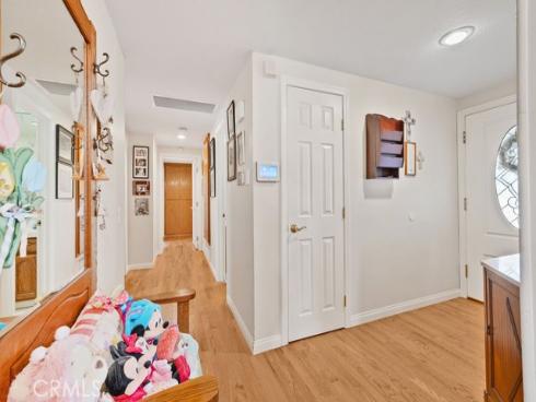 1144 El Camino Dr , Costa Mesa, CA
