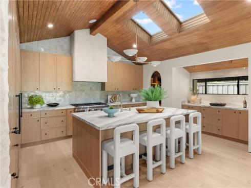 3080 Country Club Drive, Costa Mesa, CA