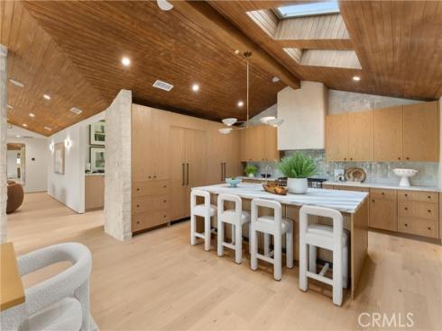 3080 Country Club Drive, Costa Mesa, CA