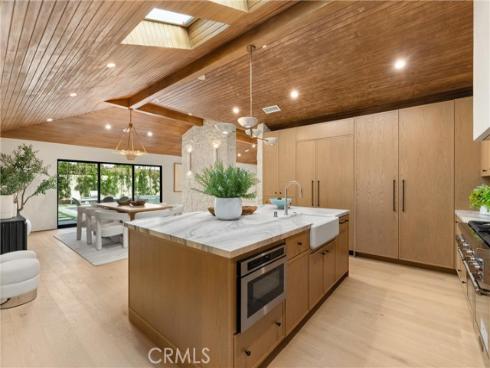 3080 Country Club Drive, Costa Mesa, CA