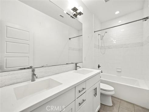 2111  Breakaway  , Costa Mesa, CA