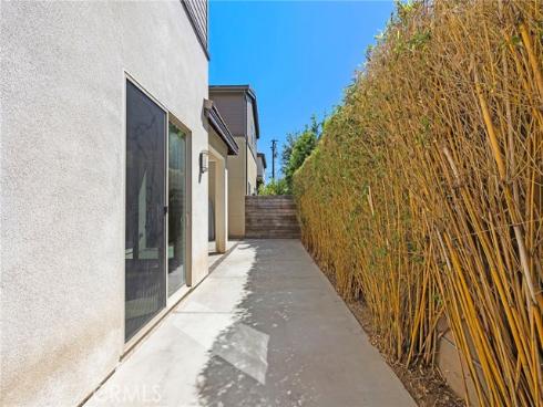 2111  Breakaway  , Costa Mesa, CA
