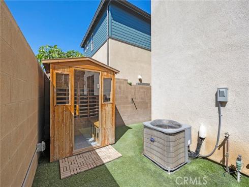 2111  Breakaway  , Costa Mesa, CA