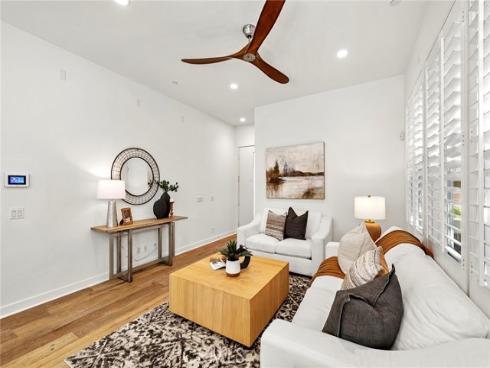 2111  Breakaway  , Costa Mesa, CA