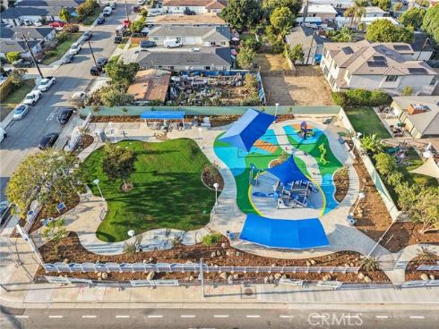 674 Senate Street, Costa Mesa, CA