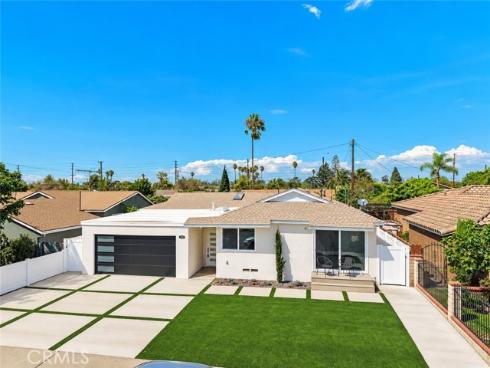 674  Senate   Street, Costa Mesa, CA