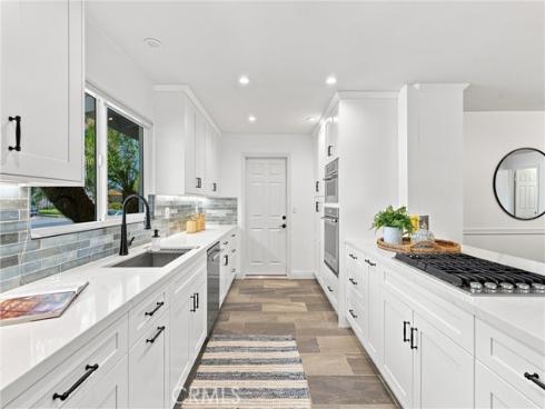 3281 Michigan Avenue, Costa Mesa, CA