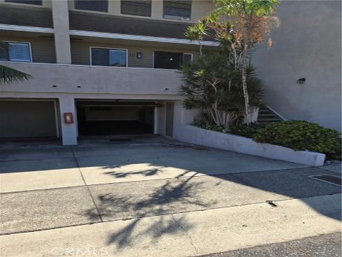 435  Bryson Springs  38 , Costa Mesa, CA
