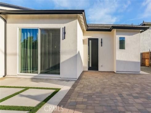 1822 Pomona , Costa Mesa, CA