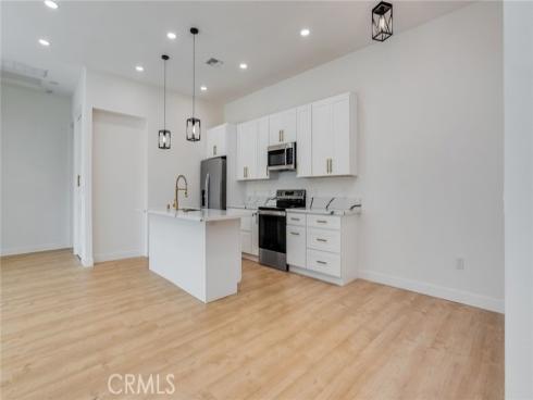 1822 Pomona , Costa Mesa, CA