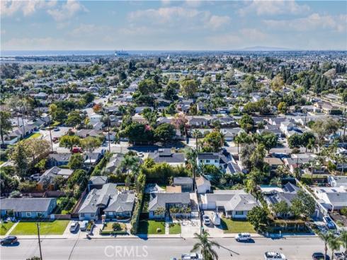 2103  Continental  , Costa Mesa, CA