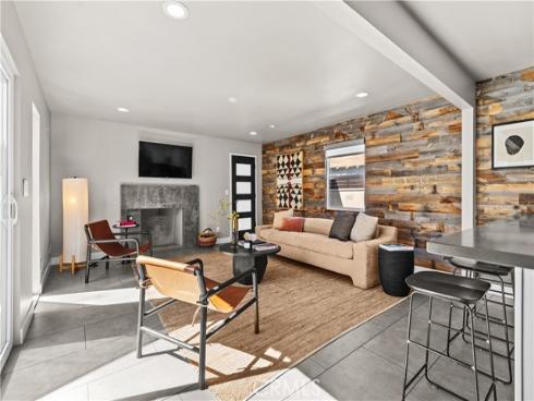 2103 Continental , Costa Mesa, CA