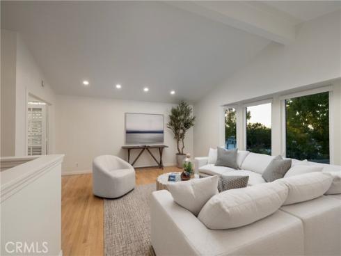 2038  Aliso Avenue  , Costa Mesa, CA