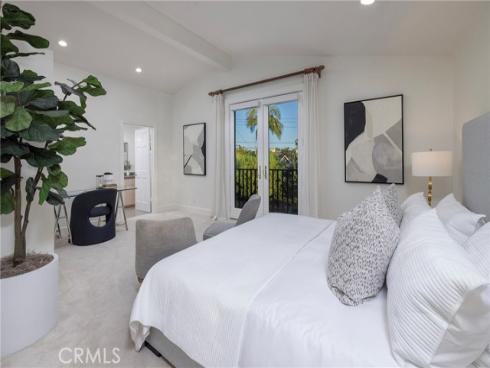 2038  Aliso Avenue  , Costa Mesa, CA