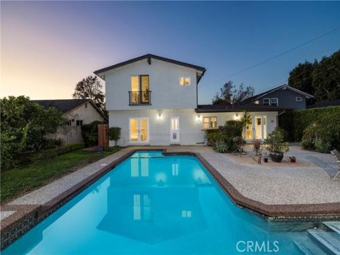 2038  Aliso Avenue  , Costa Mesa, CA