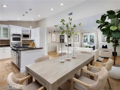 2038  Aliso Avenue  , Costa Mesa, CA