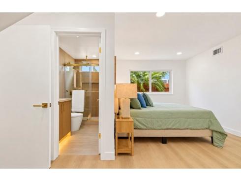 635 Plumer , Costa Mesa, CA