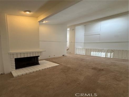 184 Fairwinds , Costa Mesa, CA