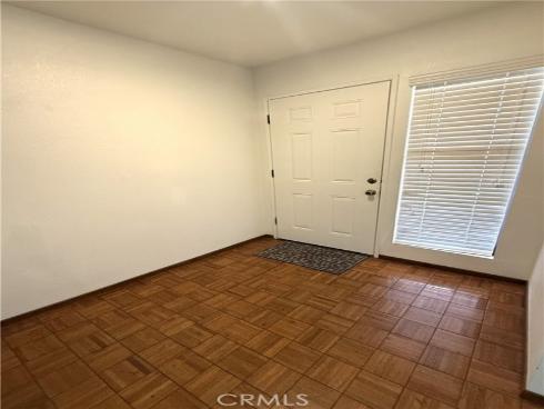 184 Fairwinds , Costa Mesa, CA