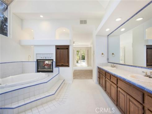 23726  Via Roble  , Coto de Caza, CA