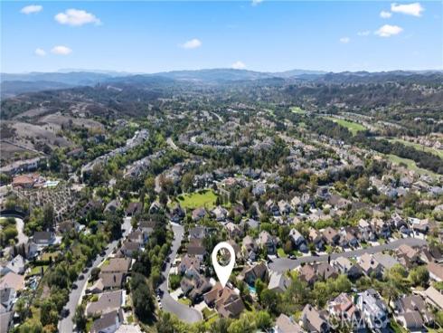 3  Portsmouth  , Coto de Caza, CA