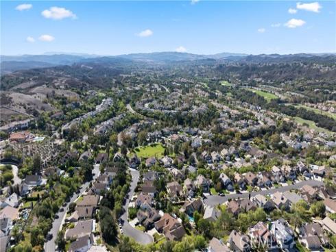 3  Portsmouth  , Coto de Caza, CA