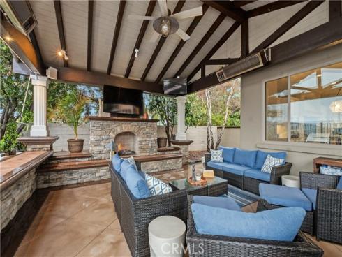 1  Running Brook   Drive, Coto de Caza, CA