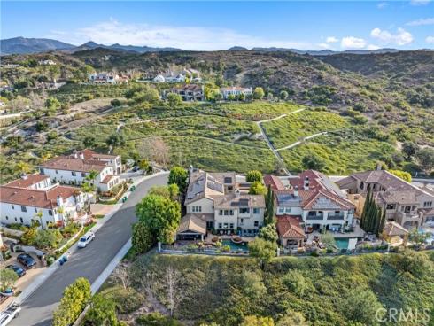 1  Running Brook   Drive, Coto de Caza, CA