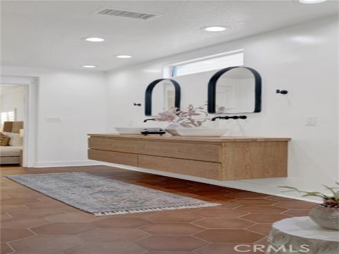 31682  Via Coyote  , Coto de Caza, CA