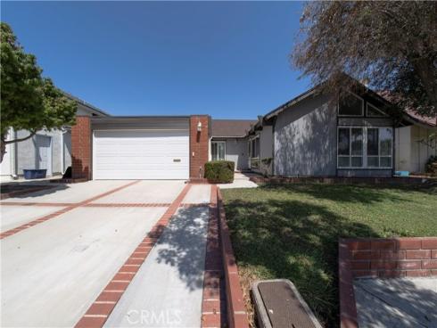 9720  Avenida Monterey  , Cypress, CA