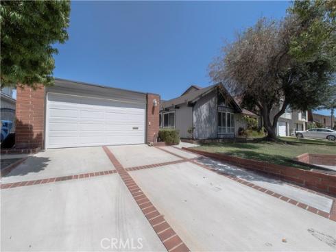 9720  Avenida Monterey  , Cypress, CA