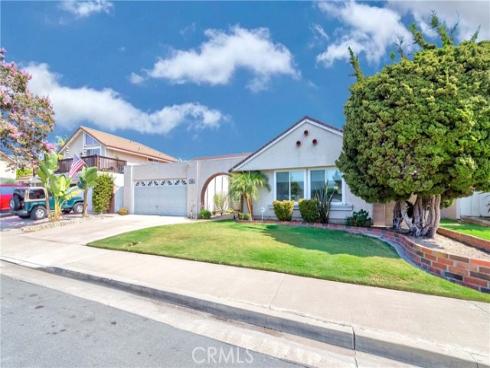 9550  Avenida Monterey  , Cypress, CA