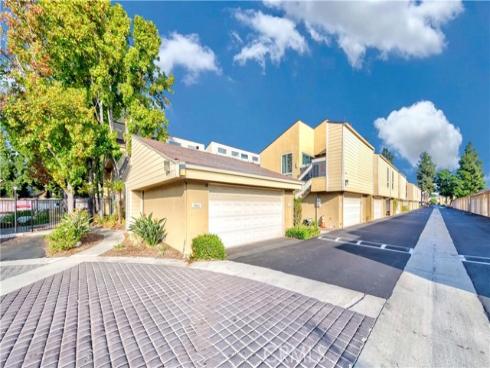 5441 Twin Lakes Drive, Cypress, CA