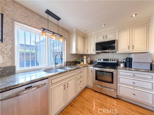 4572 Larwin Avenue, Cypress, CA