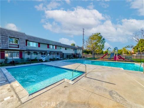 4572 Larwin Avenue, Cypress, CA