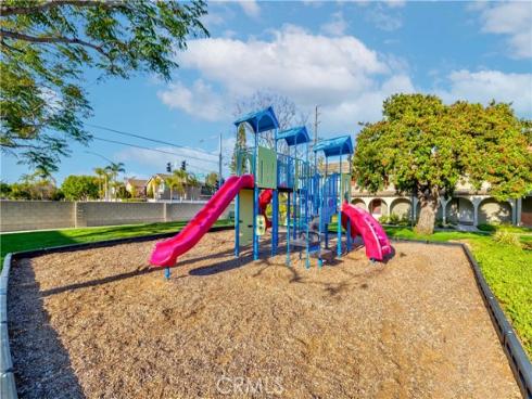 4572 Larwin Avenue, Cypress, CA