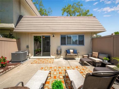 4021 Via Ingresso , Cypress, CA