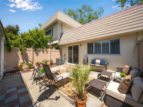 4021 Via Ingresso , Cypress, CA