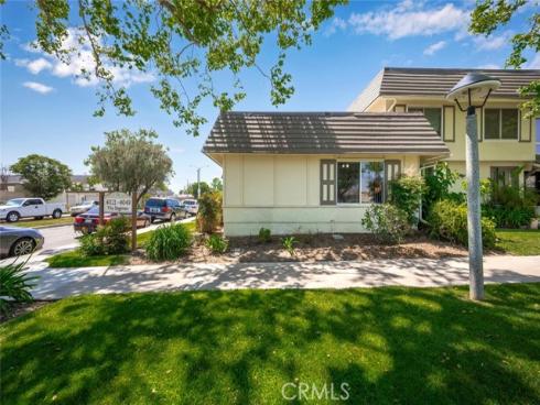 4021 Via Ingresso , Cypress, CA