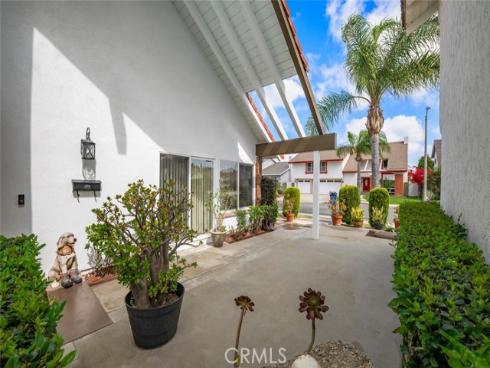 4200 Avenida Sevilla , Cypress, CA