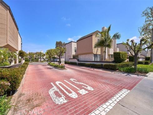 9690 Walker 31 Court, Cypress, CA