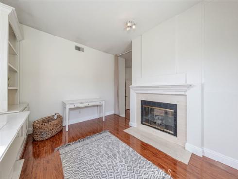 9574  Tivoli  , Cypress, CA