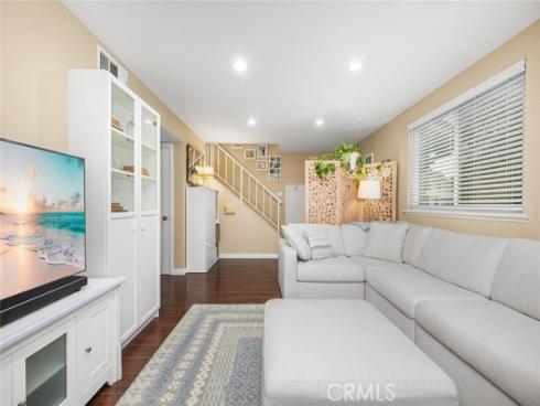 4385  Larwin  , Cypress, CA